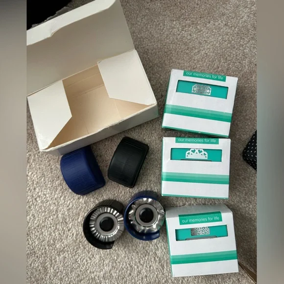 Creative Memories Shape Maker System & Creative Memories Boarder Maker System - Picture 3 of 7